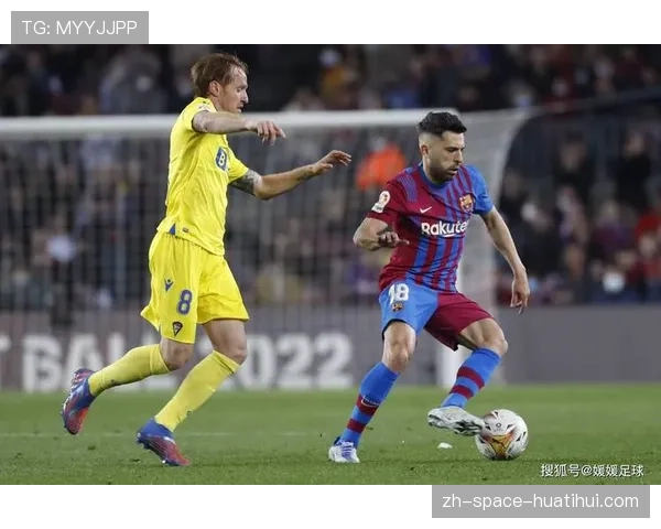 塞维利亚2-1逆转加的斯,恩内斯里头球制胜助球队逃离降级区 塞维利亚2-1逆转加的斯,恩内斯里头球制胜助球队逃离降级区